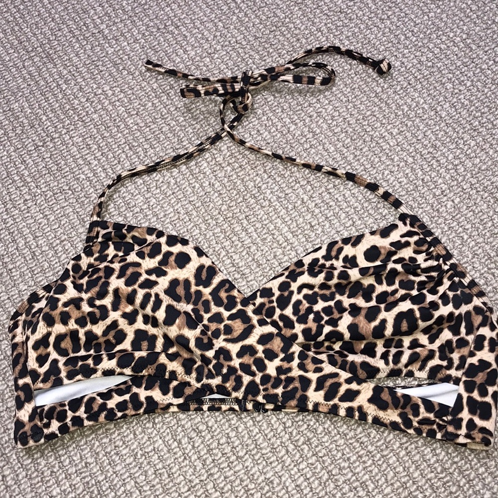Cheetah cutout bikini top.